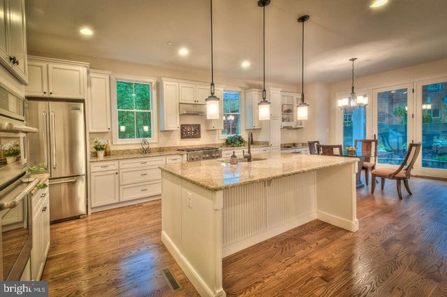 8700 MELWOOD RD, Bethesda, MD 20817