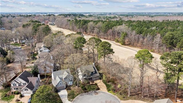 305 Hollingsworth CT, Yorktown, VA 23693