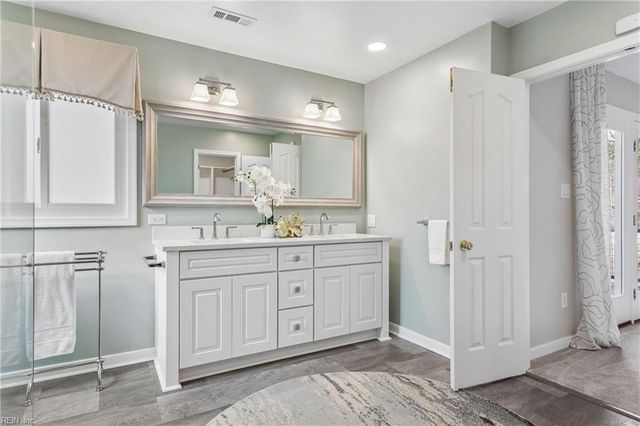 305 Hollingsworth CT, Yorktown, VA 23693