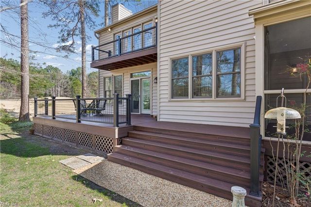 305 Hollingsworth CT, Yorktown, VA 23693