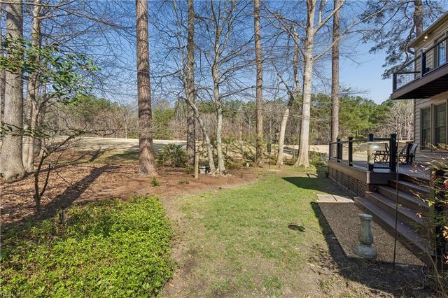 305 Hollingsworth CT, Yorktown, VA 23693