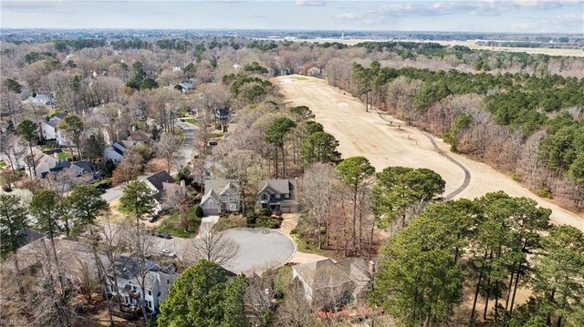 305 Hollingsworth CT, Yorktown, VA 23693