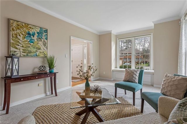 305 Hollingsworth CT, Yorktown, VA 23693