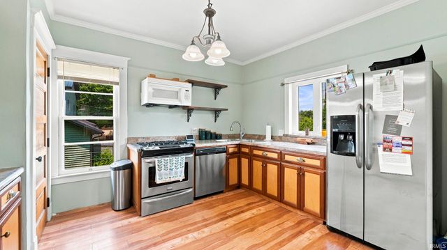 221 S Poplar Street, Lagrange, IN 46761
