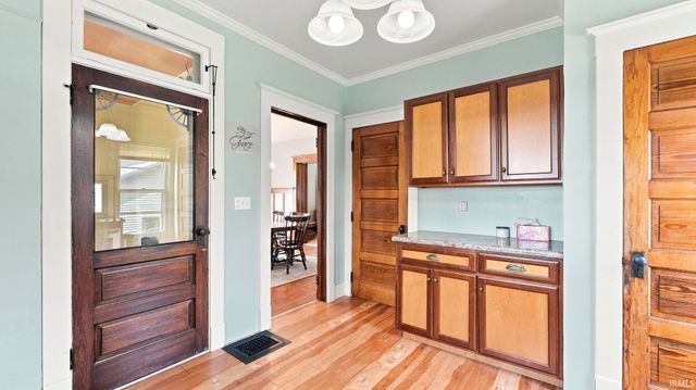 221 S Poplar Street, Lagrange, IN 46761