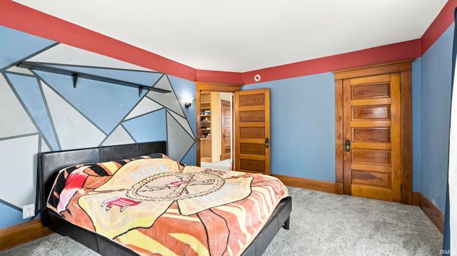 221 S Poplar Street, Lagrange, IN 46761