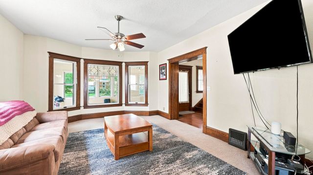 221 S Poplar Street, Lagrange, IN 46761