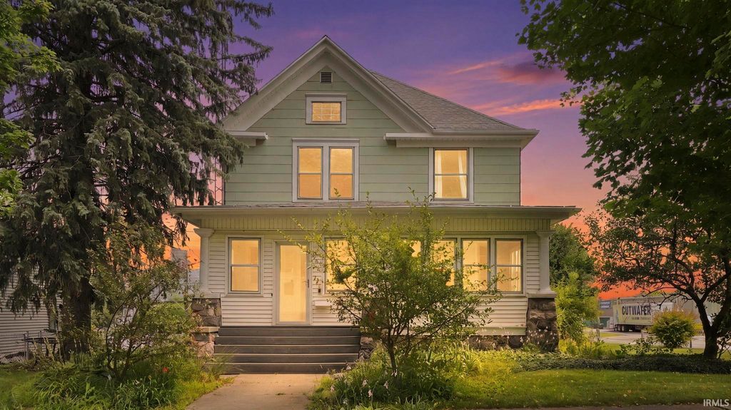 221 S Poplar Street, Lagrange, IN 46761