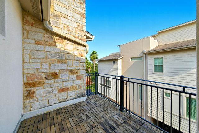 4915 Chenevert Street, Houston, TX 77004