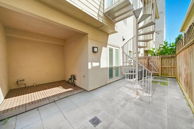 4915 Chenevert Street, Houston, TX 77004