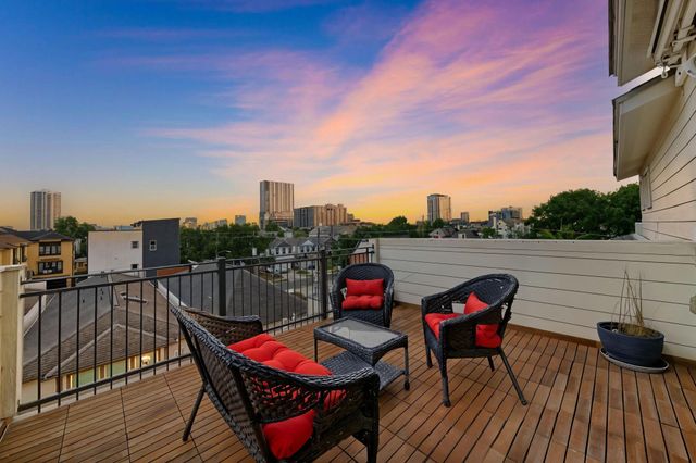 4915 Chenevert Street, Houston, TX 77004
