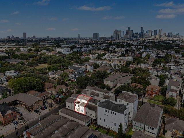 4915 Chenevert Street, Houston, TX 77004