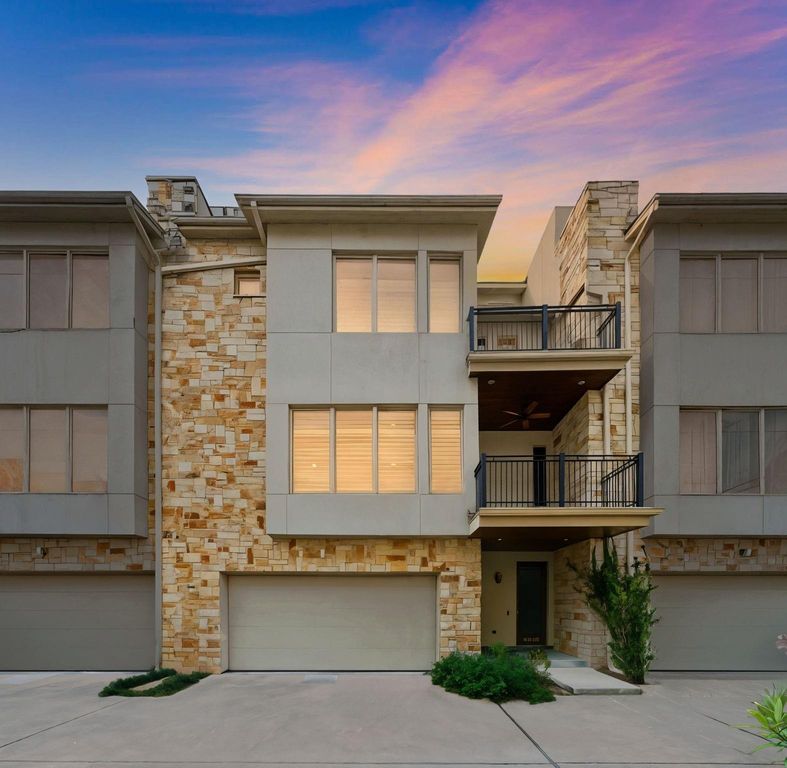 4915 Chenevert Street, Houston, TX 77004