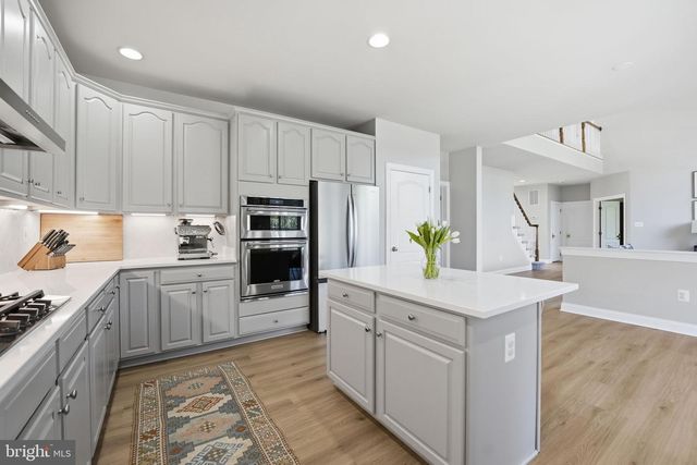 15137 GOLF VIEW DR, Haymarket, VA 20169