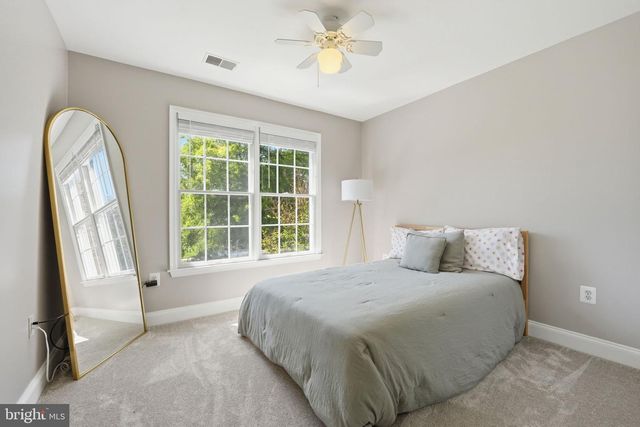 15137 GOLF VIEW DR, Haymarket, VA 20169