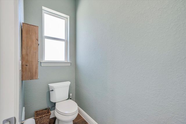 204 W BLANCO BEND DR, Wimberley, TX 78676