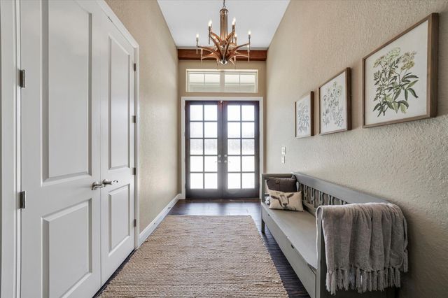 204 W BLANCO BEND DR, Wimberley, TX 78676