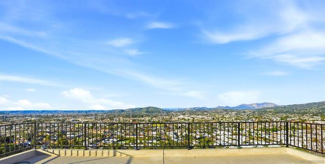 1216 Merritt Dr, El Cajon, CA 92020