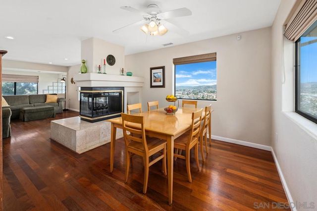 1216 Merritt Dr, El Cajon, CA 92020