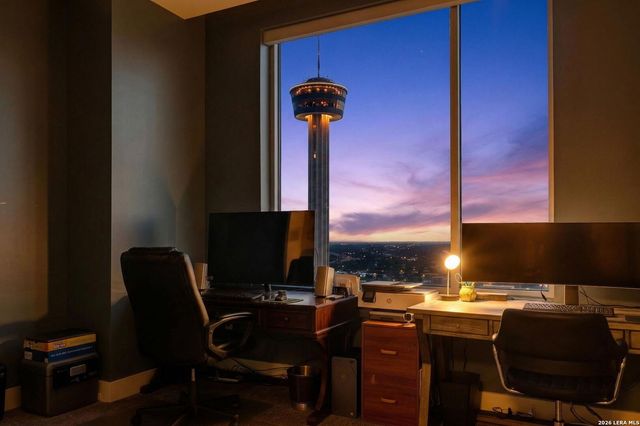 610 E Market St Unit 2605, San Antonio, TX 78205