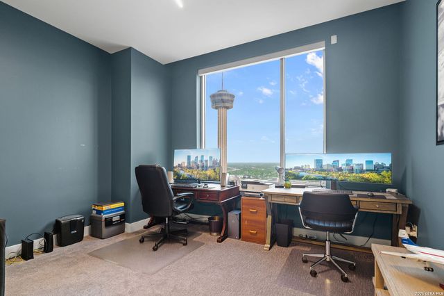 610 E Market St Unit 2605, San Antonio, TX 78205