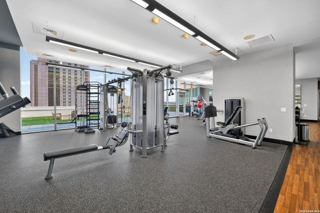 610 E Market St Unit 2605, San Antonio, TX 78205