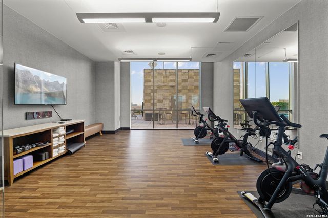 610 E Market St Unit 2605, San Antonio, TX 78205