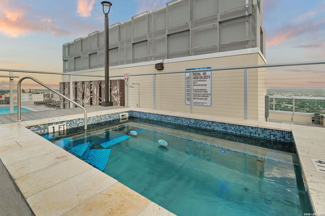 610 E Market St Unit 2605, San Antonio, TX 78205