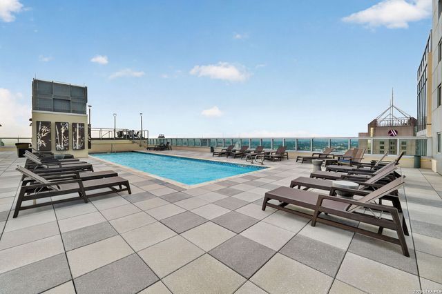 610 E Market St Unit 2605, San Antonio, TX 78205