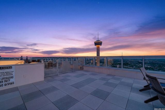 610 E Market St Unit 2605, San Antonio, TX 78205