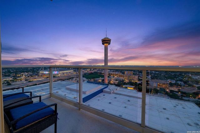 610 E Market St Unit 2605, San Antonio, TX 78205