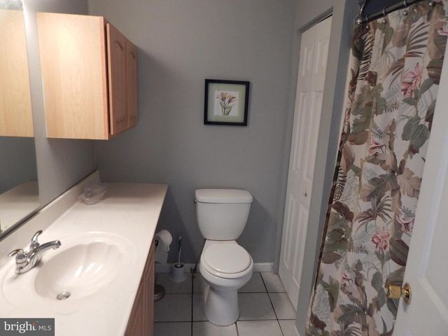 2553 WARM SPRINGS RD, Shenandoah Junction, WV 25442