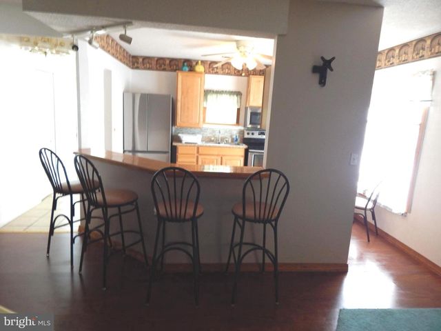 2553 WARM SPRINGS RD, Shenandoah Junction, WV 25442
