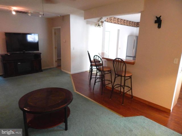 2553 WARM SPRINGS RD, Shenandoah Junction, WV 25442