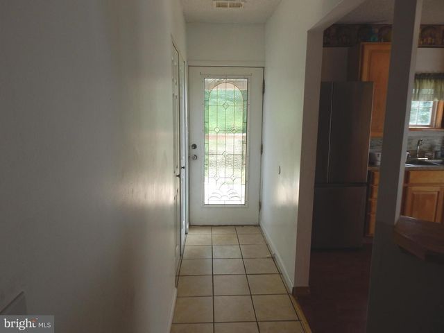 2553 WARM SPRINGS RD, Shenandoah Junction, WV 25442