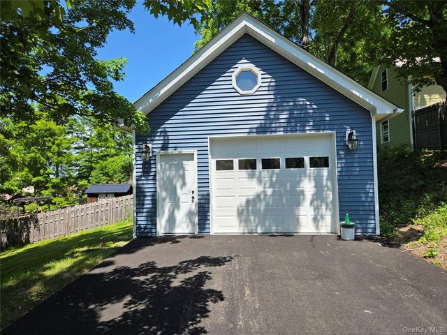 9 Depot Hill Road, Amenia, NY 12501
