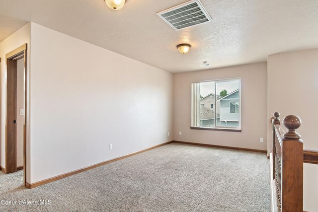 7833 N HILLIARD CT, Coeur D'alene, ID 83815