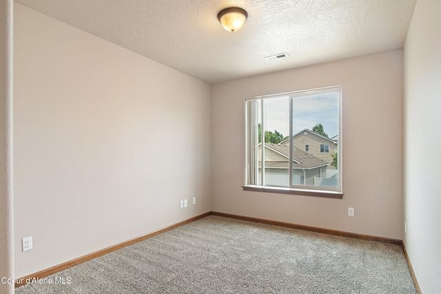 7833 N HILLIARD CT, Coeur D'alene, ID 83815