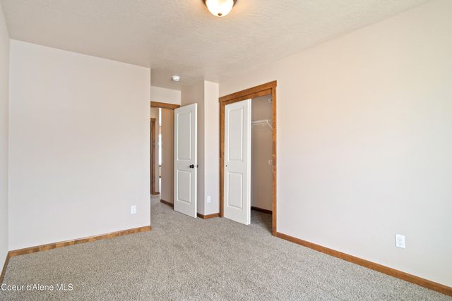 7833 N HILLIARD CT, Coeur D'alene, ID 83815