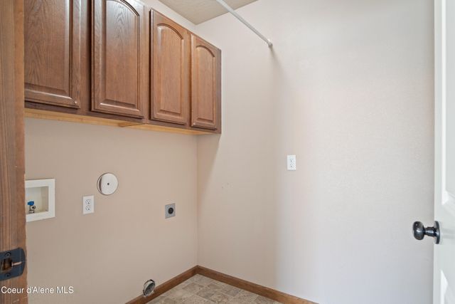 7833 N HILLIARD CT, Coeur D'alene, ID 83815