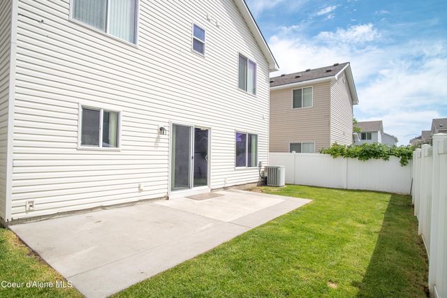 7833 N HILLIARD CT, Coeur D'alene, ID 83815