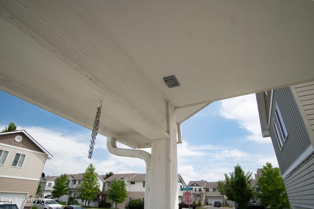 7833 N HILLIARD CT, Coeur D'alene, ID 83815