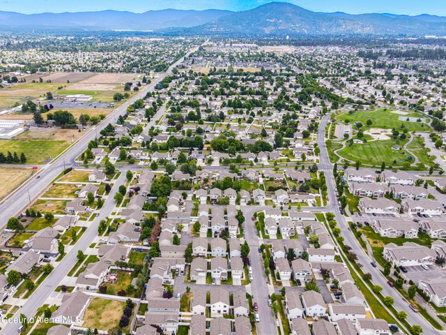 7833 N HILLIARD CT, Coeur D'alene, ID 83815