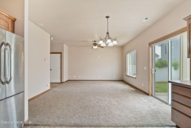 7833 N HILLIARD CT, Coeur D'alene, ID 83815