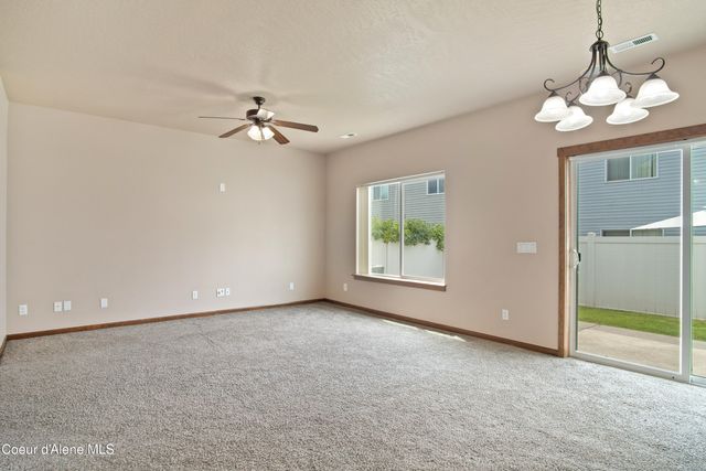 7833 N HILLIARD CT, Coeur D'alene, ID 83815
