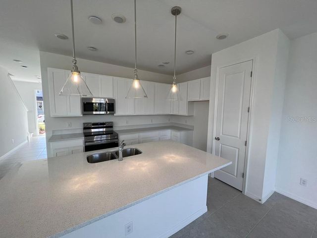 828 LONGBOAT DRIVE, Davenport, FL 33896