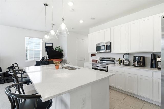 828 LONGBOAT DRIVE, Davenport, FL 33896