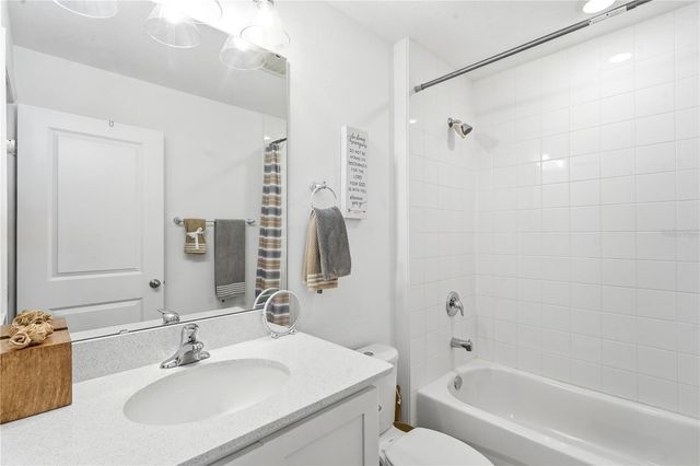 828 LONGBOAT DRIVE, Davenport, FL 33896