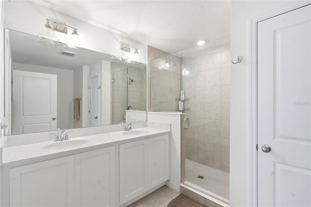 828 LONGBOAT DRIVE, Davenport, FL 33896
