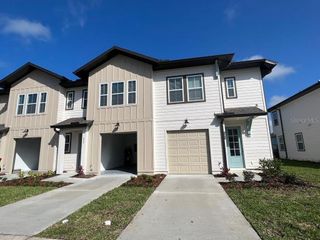 828 LONGBOAT DRIVE, Davenport, FL 33896